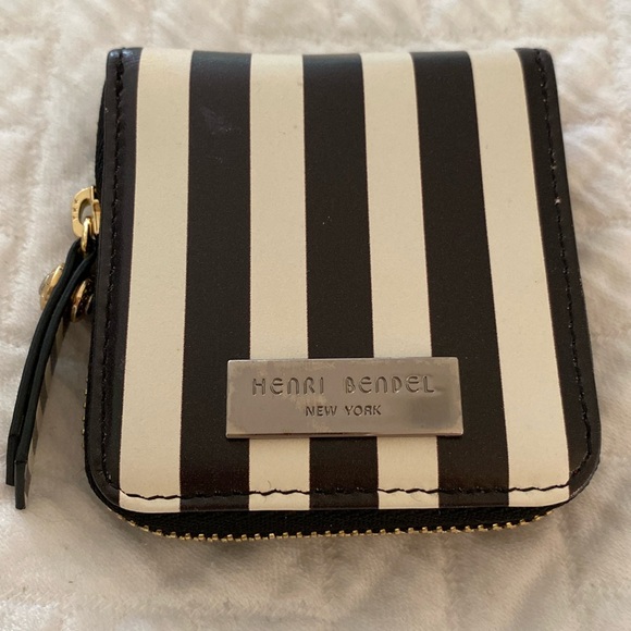henri bendel Handbags - HENRI BENDEL Small Square Centennial Brown Stripe Mirrored Compact Case Rare